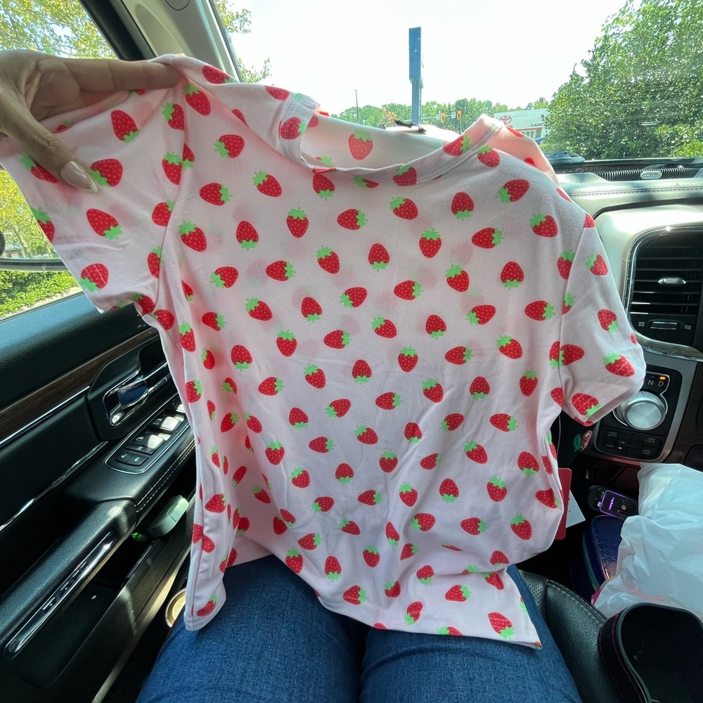 Strawberry Pattern Women's Short Sleeve Tee